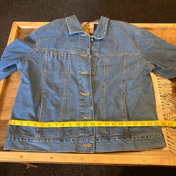 Chico’s size S denim jacket with colorful lining - Picture 4 of 7